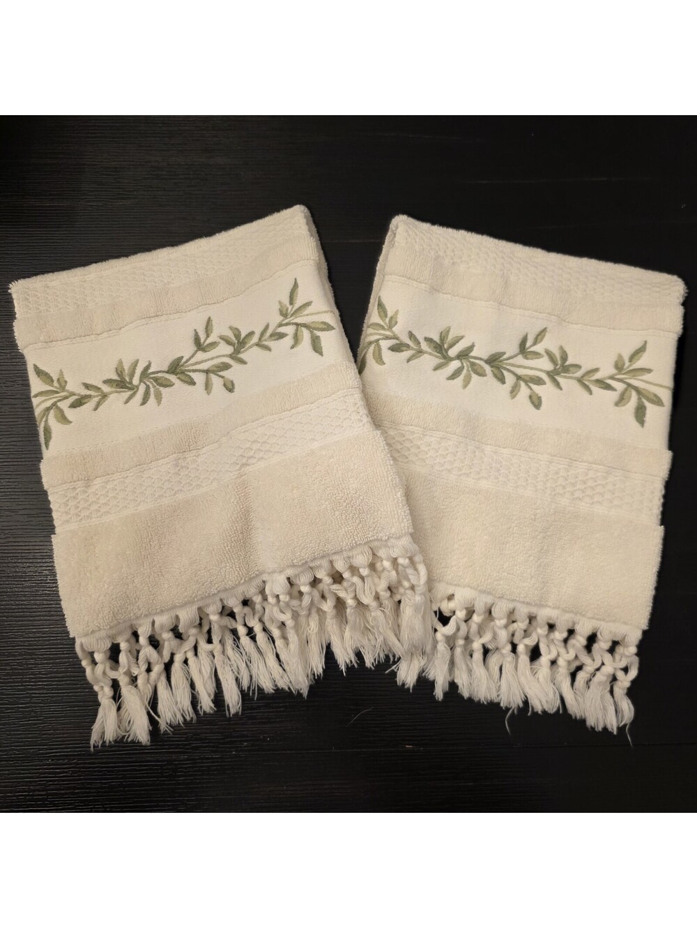 Ralph Lauren Home Embroidered Sage Green Vine Hand Towels 2 Pc Tassel Fringe EUC